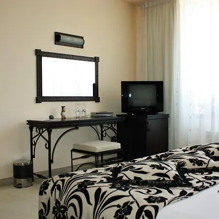 Hotel Villa Verde Ξενοδοχείο 3*